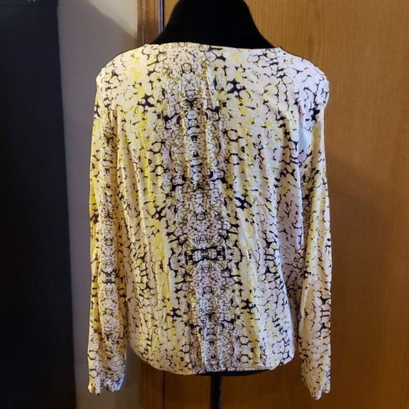 Sam & lavi wrap style yellow navy long sleeve top - Picture 3 of 6